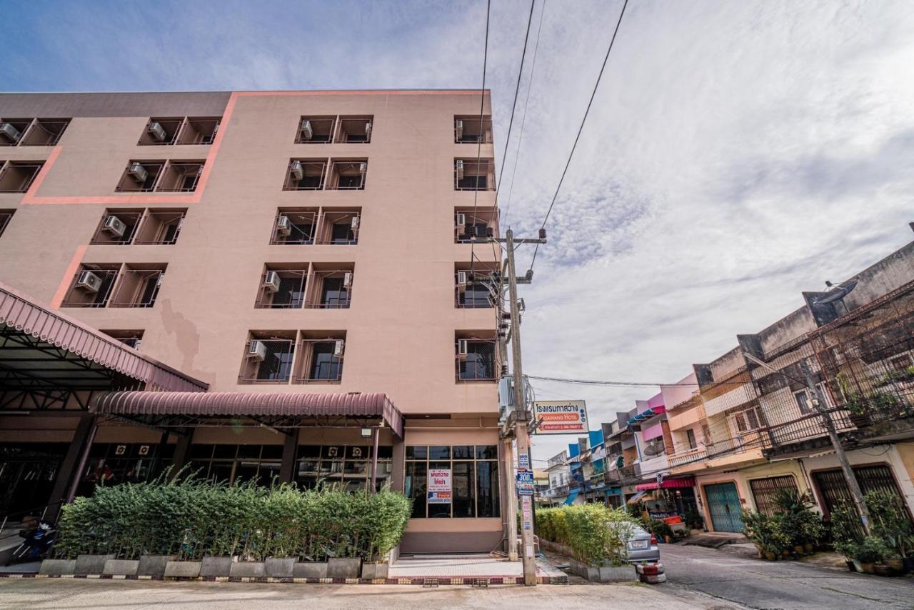 Pasawang Hotel Hat Yai Exterior photo